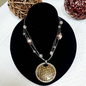 🖤 Black Velvet Necklace Bust